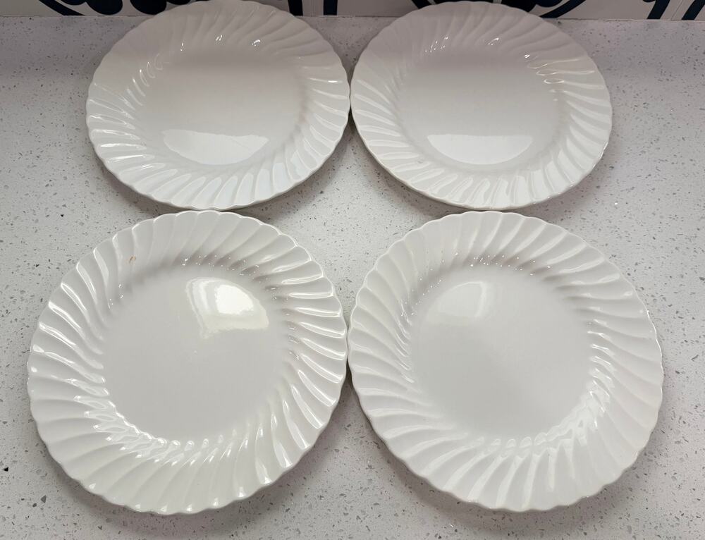 Vintage Sheffield Bone White USA 10.25” Dinner Plates Set of 4 Swirl Rim